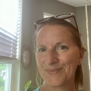 Meet your Posher, Suzanne